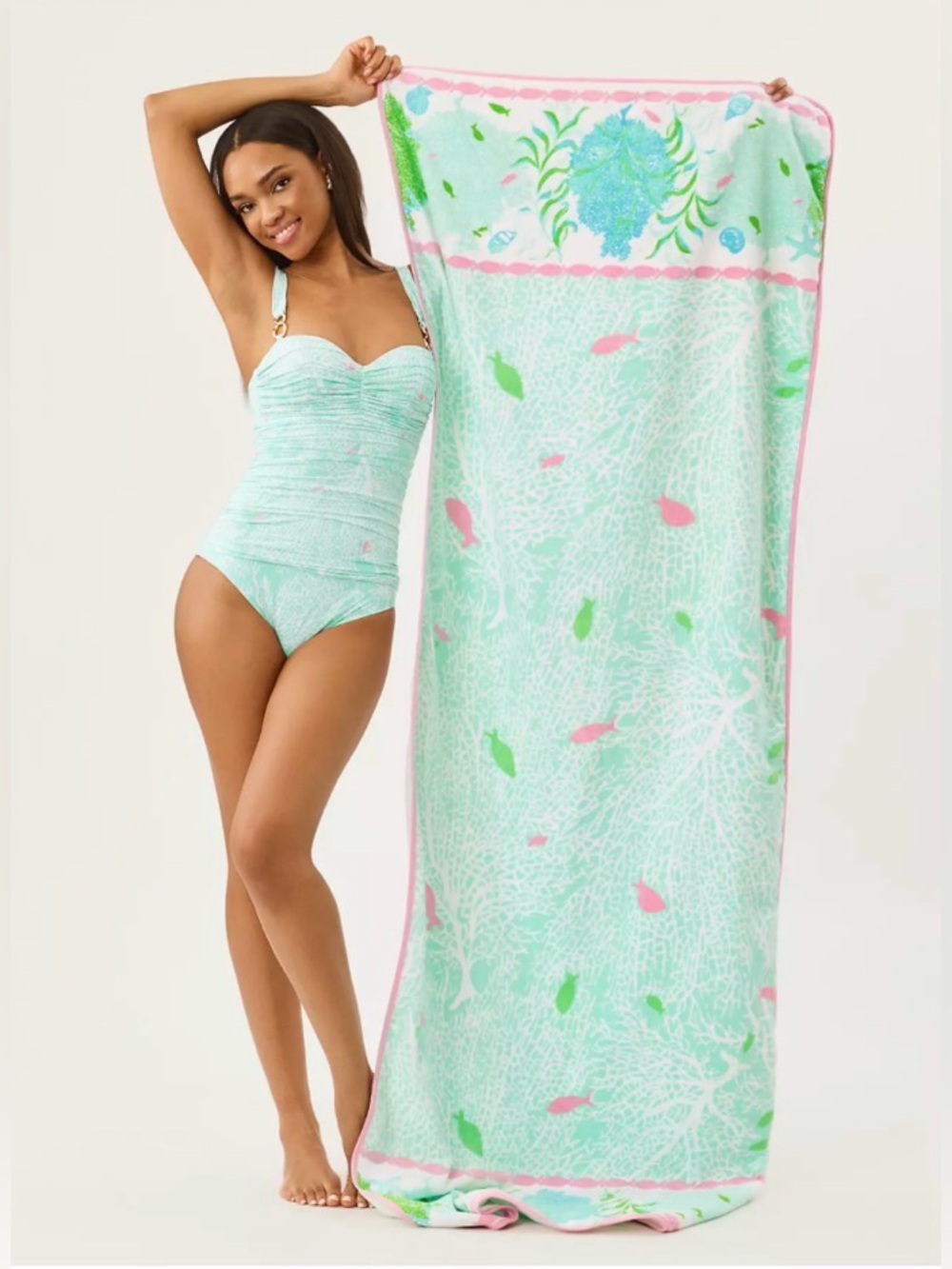 🩷🩵LILLY PULITZER Beach Lounger Towel Color: Mint Condition Fantastical - Picture 4 of 5
